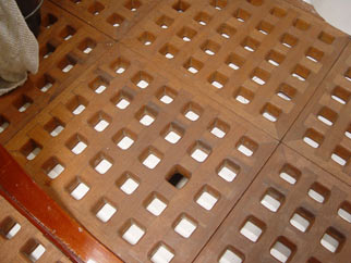 Wooden floor gratings