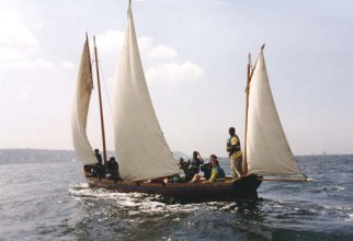 French lugger sailing