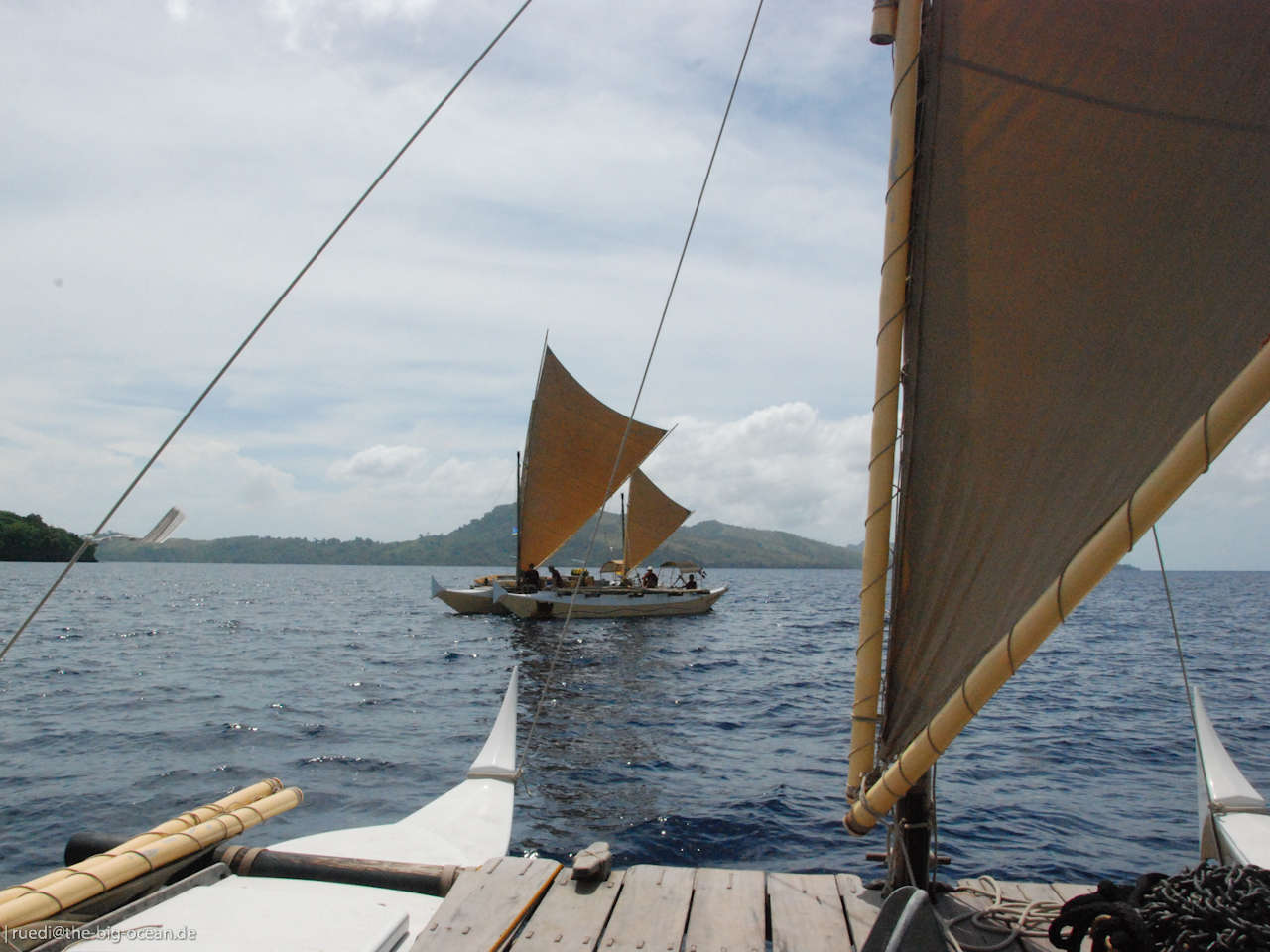 The expedition boats under sail