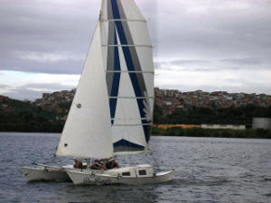 Tiki 21 sailing