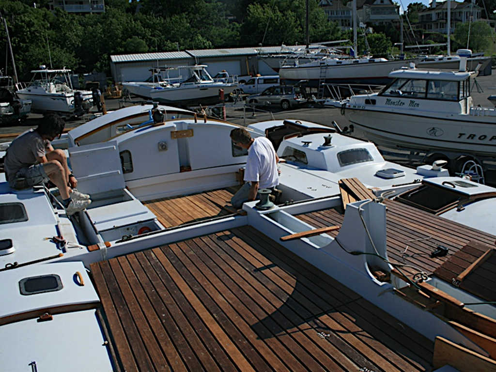 Slatted decks of a catamaran